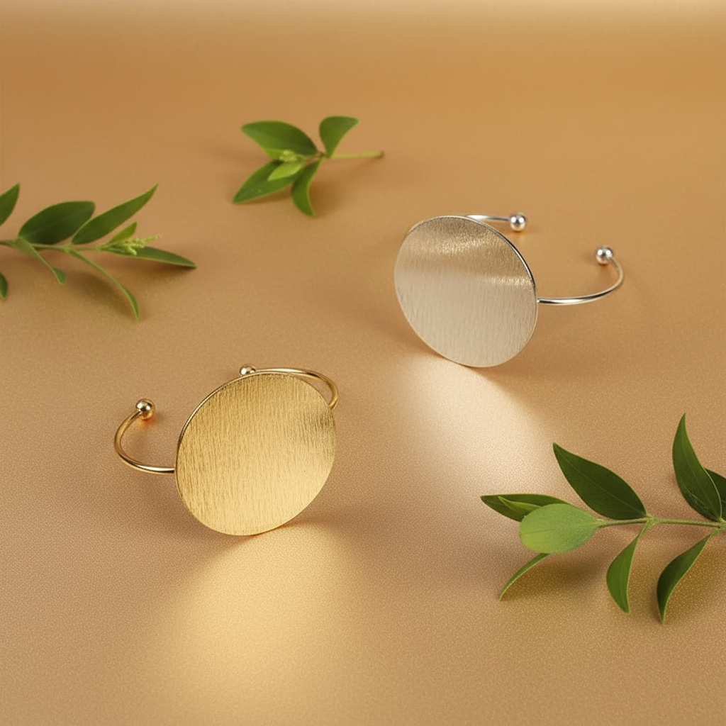 Modern Geometric Metal Bracelet – Trendy Statement Jewelry for Women