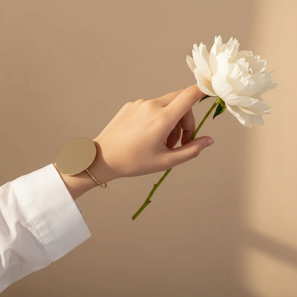 Modern Geometric Metal Bracelet – Trendy Statement Jewelry for Women