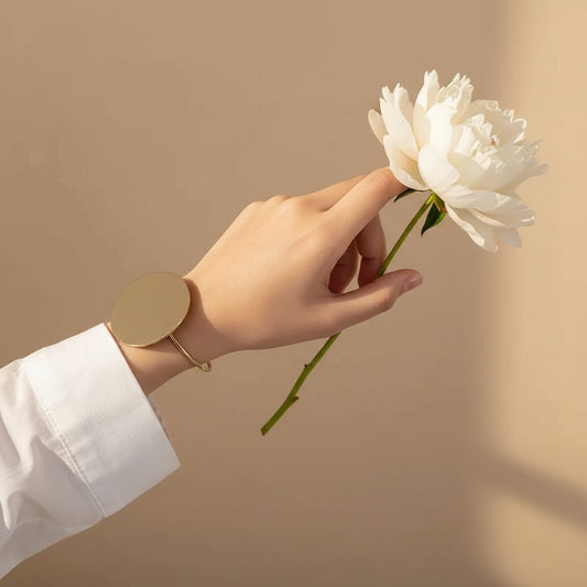 Modern Geometric Metal Bracelet – Trendy Statement Jewelry for Women