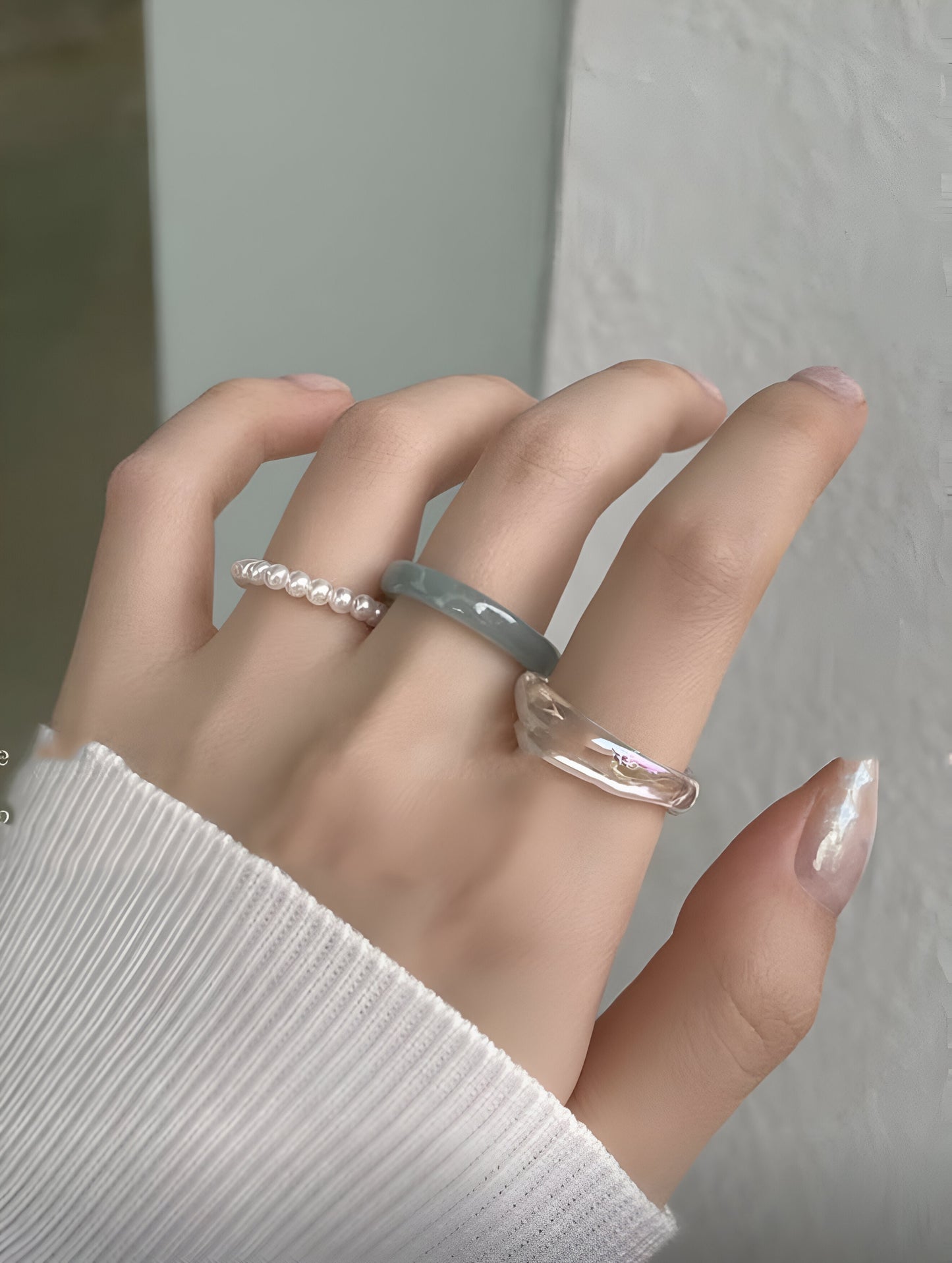 Pearl Elastic Ring & Acrylic Rings Set