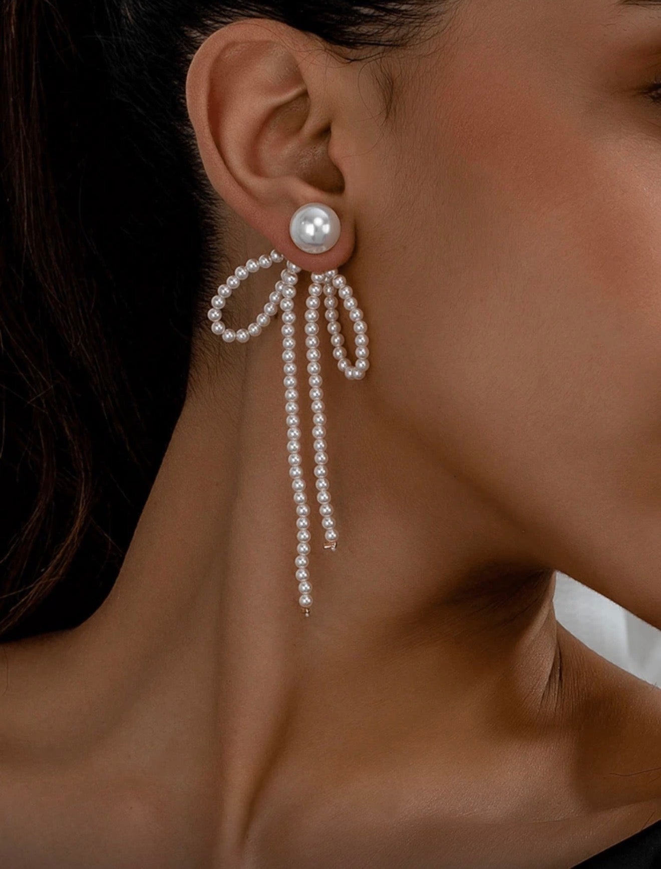 Pearl Bow Earrings — Soft Beige Elegance