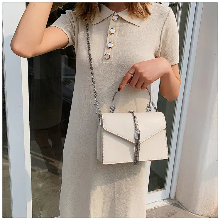 Elegant Tassel Chain Purse - Sophisticated Shoulder Bag for Women -