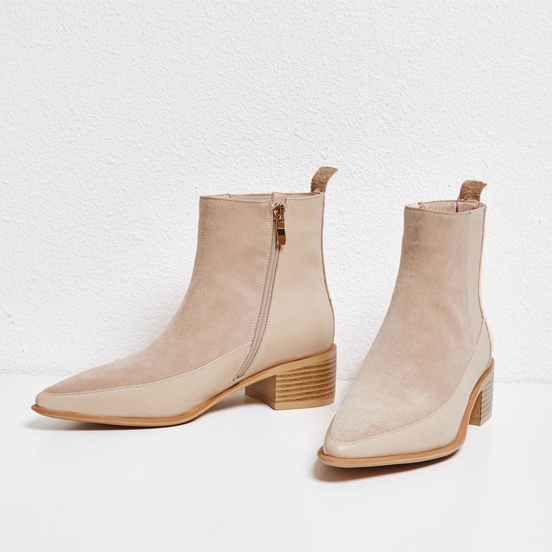 Elegant Leather Chelsea Boots